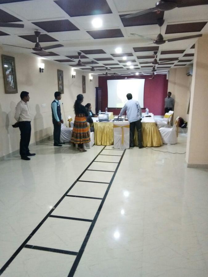 Hotel The Majestic Hyderabad Bagian luar foto